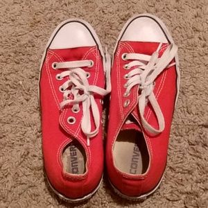 Low top red converse